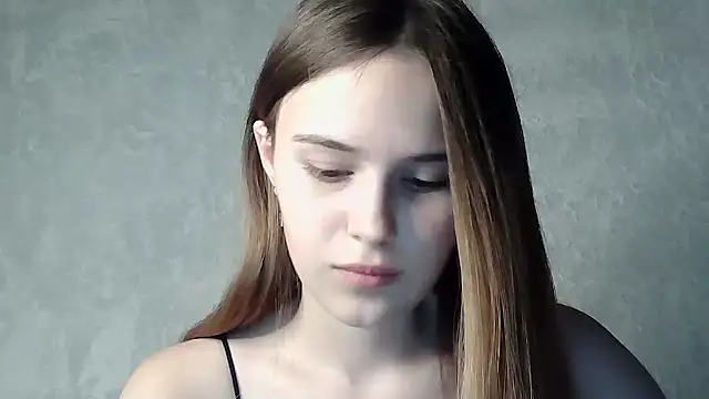 SweetLoraa online show from 09-13-25, 06:08