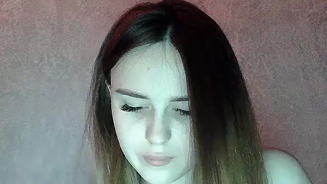 SweetLoraa online show from 01-13-26, 08:24