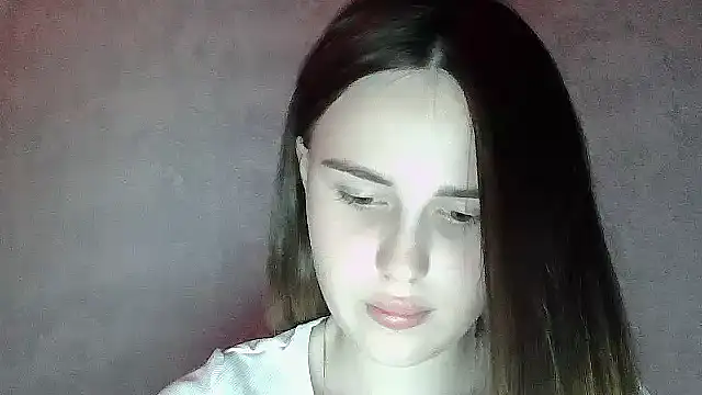 Snapshot of SweetLoraa chatting on 06-08-26, 07:47 SweetLoraa online show from 06-08-26, 07:47