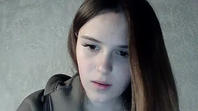 SweetLoraa online show from 10-11-25, 06:42