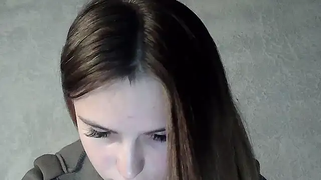 SweetLoraa online show from 10-12-25, 06:20