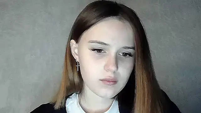 SweetLoraa online show from 10-06-25, 05:57