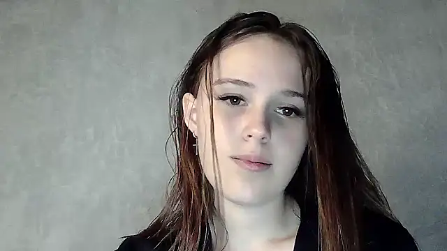 SweetLoraa online show from 09-30-25, 04:02