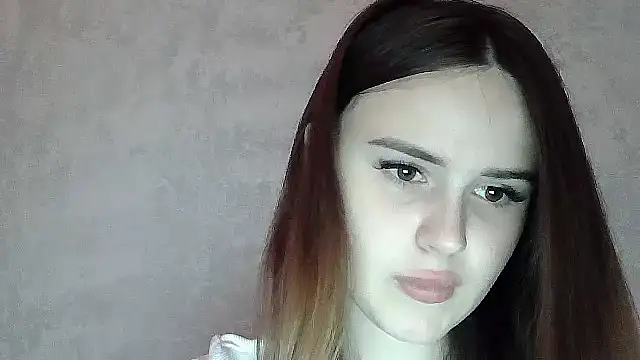 Snapshot of SweetLoraa chatting on 05-18-26, 03:28 SweetLoraa online show from 05-18-26, 03:28