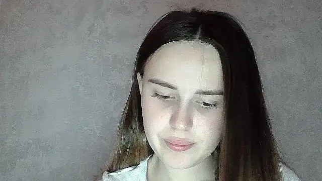 Snapshot of SweetLoraa chatting on 06-05-26, 04:02 SweetLoraa online show from 06-05-26, 04:02