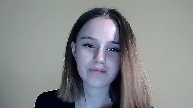 SweetLoraa online show from 10-10-25, 03:24