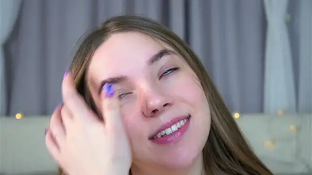 Snapshot of KarriBrownd chatting on 01-12-26, 01:12 KarriBrownd online show from 01-12-26, 01:12