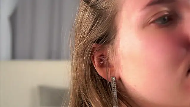 Snapshot of KarriBrownd chatting on 09-09-25, 01:05 KarriBrownd online show from 09-09-25, 01:05