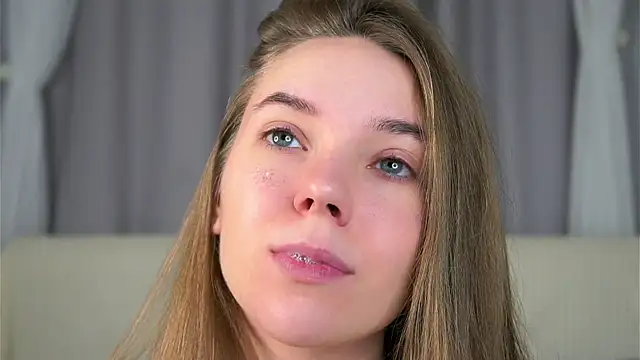 Snapshot of KarriBrownd chatting on 01-09-26, 01:12 KarriBrownd online show from 01-09-26, 01:12