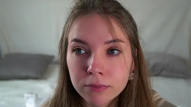 Snapshot of KarriBrownd chatting on 10-09-25, 01:06 KarriBrownd online show from 10-09-25, 01:06