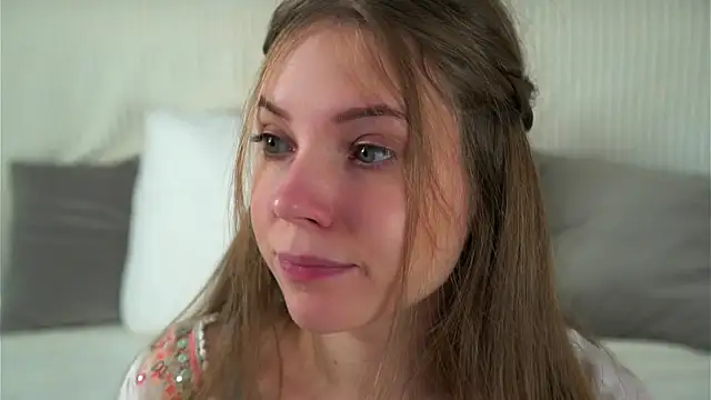 Snapshot of KarriBrownd chatting on 10-07-25, 01:06 KarriBrownd online show from 10-07-25, 01:06