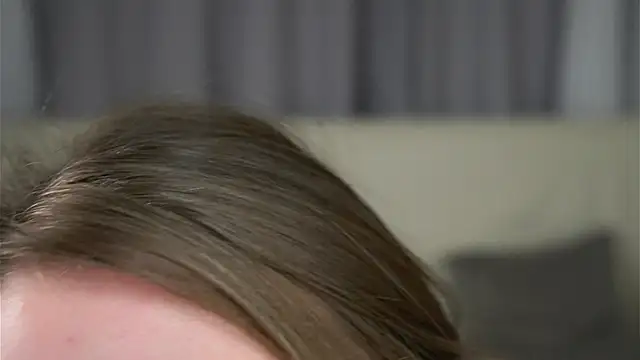 Snapshot of KarriBrownd chatting on 01-10-26, 01:12 KarriBrownd online show from 01-10-26, 01:12