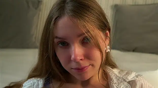 Snapshot of KarriBrownd chatting on 10-03-25, 01:09 KarriBrownd online show from 10-03-25, 01:09