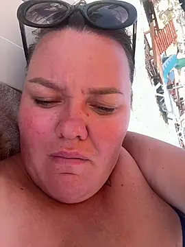 SunnyLeila2101 online show from 07-12-26, 09:43