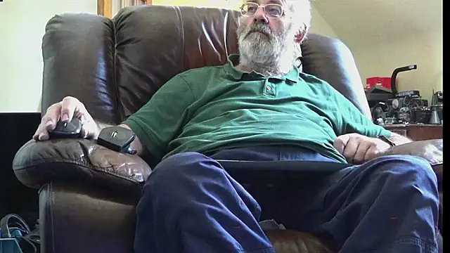 Snapshot of janzer13 chatting on 07-03-26, 01:39 janzer13 online show from 07-03-26, 01:39