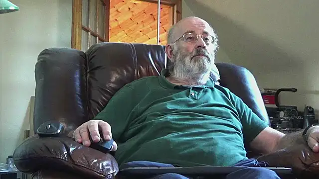 janzer13 online show from 11-28-25, 02:06