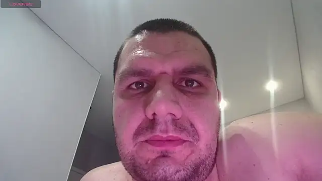 Snapshot of Dave_Dana chatting on 06-20-26, 04:01 Dave Dana online show from 06-20-26, 04:01