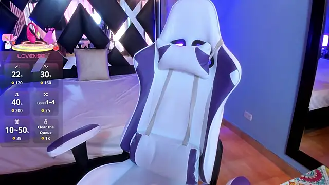 Emma Petiite online show from 01-09-26, 06:48