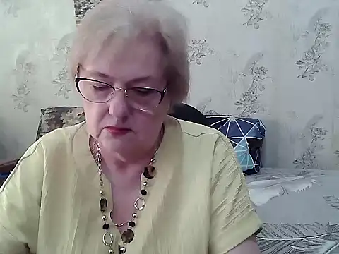 Snapshot of Renata62011 chatting on 06-12-26, 12:25 Renata62011 online show from 06-12-26, 12:25