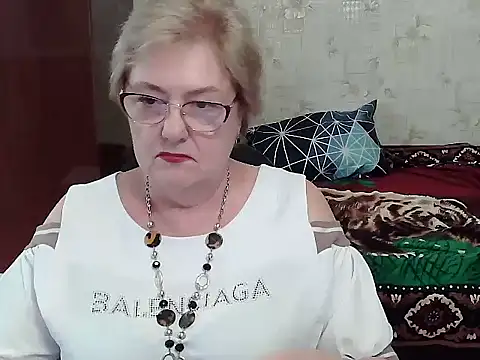 Snapshot of Renata62011 chatting on 06-26-26, 12:33 Renata62011 online show from 06-26-26, 12:33