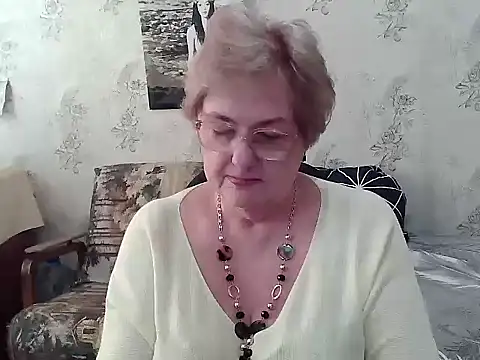 Snapshot of Renata62011 chatting on 04-05-26, 11:50 Renata62011 online show from 04-05-26, 11:50