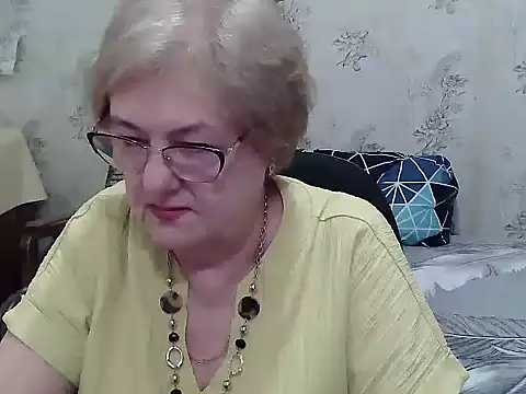 Snapshot of Renata62011 chatting on 06-10-26, 12:17 Renata62011 online show from 06-10-26, 12:17