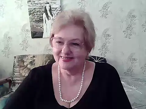 Snapshot of Renata62011 chatting on 04-14-26, 12:21 Renata62011 online show from 04-14-26, 12:21