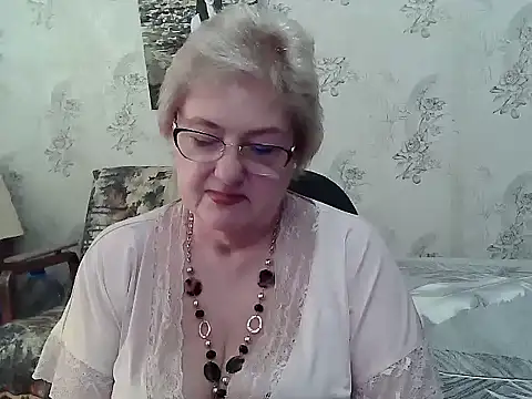 Snapshot of Renata62011 chatting on 06-23-26, 12:25 Renata62011 online show from 06-23-26, 12:25