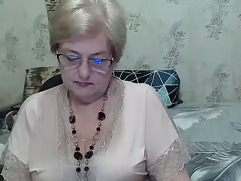Snapshot of Renata62011 chatting on 06-17-26, 06:13 Renata62011 online show from 06-17-26, 06:13