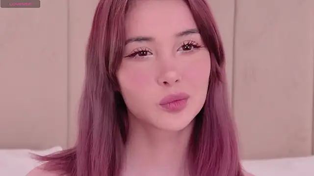 Nesolla online show from 11-17-25, 01:04