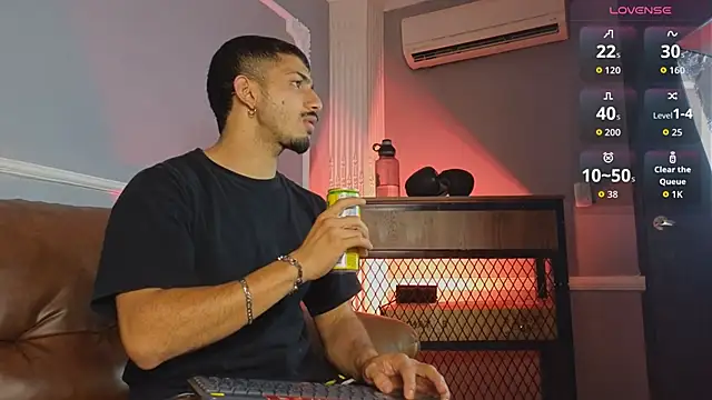 ArturoCardona  online show from 12-17-25, 09:31