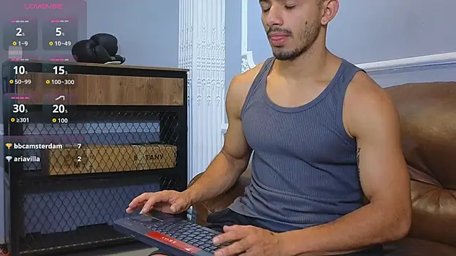 ArturoCardona  online show from 10-09-25, 12:17