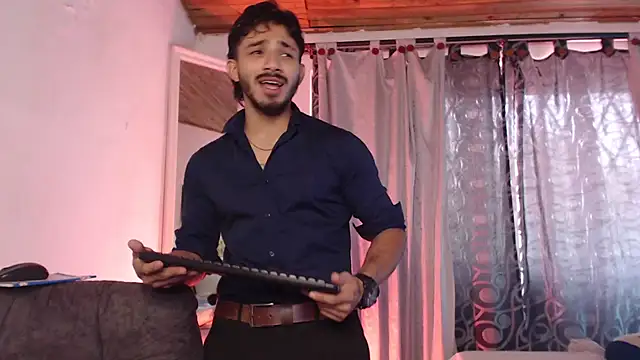 Snapshot of ArturoCardona_ chatting on 05-22-26, 05:55 ArturoCardona online show from 05-22-26, 05:55