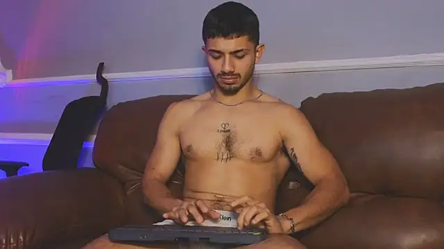 ArturoCardona  online show from 01-10-26, 01:01