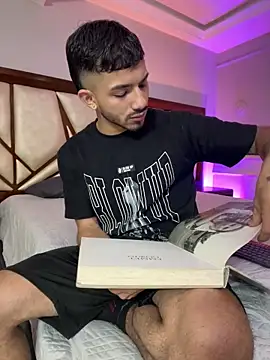 ArturoCardona  online show from 02-11-26, 04:29