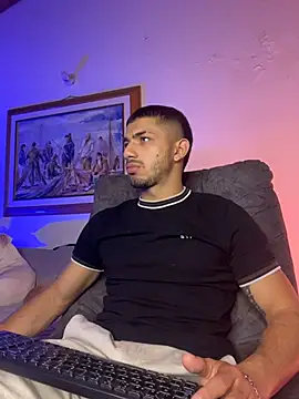 ArturoCardona  online show from 11-28-25, 02:06