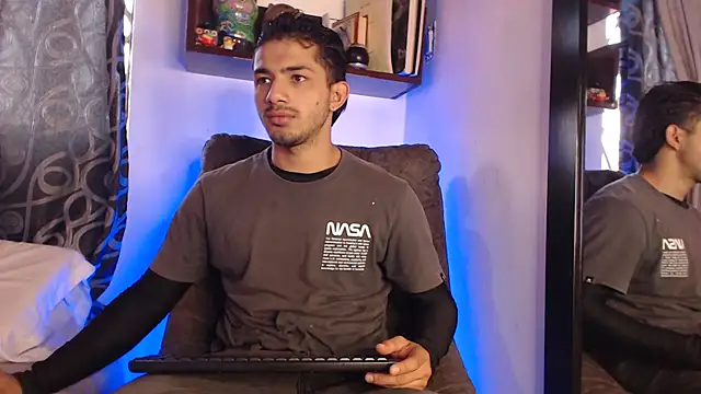 ArturoCardona  online show from 04-01-26, 12:06