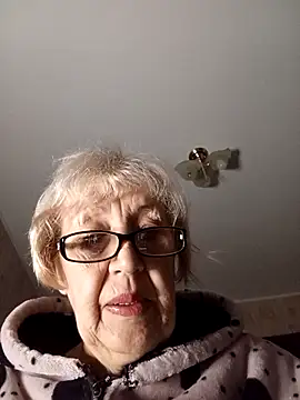 Snapshot of Anatolia5961 chatting on 10-15-25, 02:43 Anatolia5961 online show from 10-15-25, 02:43