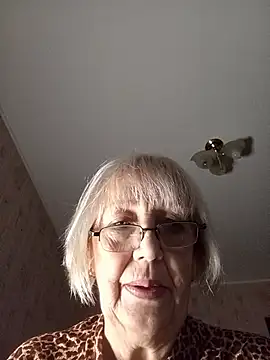 Snapshot of Anatolia5961 chatting on 06-19-26, 01:11 Anatolia5961 online show from 06-19-26, 01:11