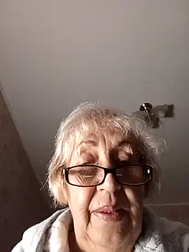 Snapshot of Anatolia5961 chatting on 10-21-25, 03:17 Anatolia5961 online show from 10-21-25, 03:17