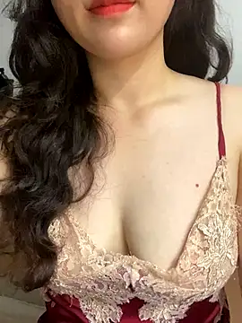 Snapshot of Linda288 chatting on 10-16-25, 05:05 Linda288 online show from 10-16-25, 05:05