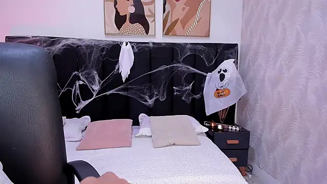 kaylaadams7 online show from 10-30-25, 11:41