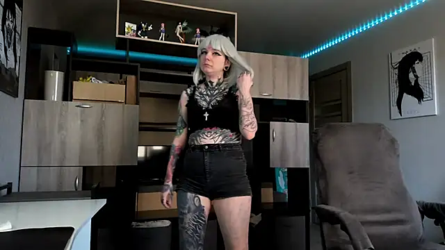 HighelikeGirl online show from 04-12-26, 12:52