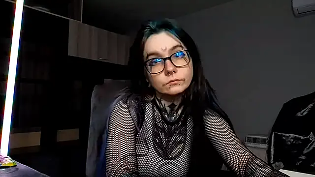 HighelikeGirl online show from 10-19-25, 11:02