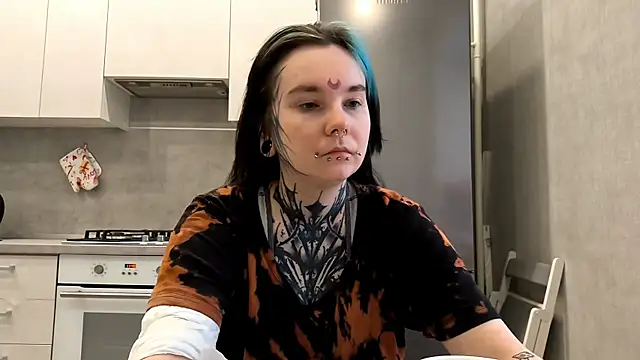 HighelikeGirl online show from 02-11-26, 06:35