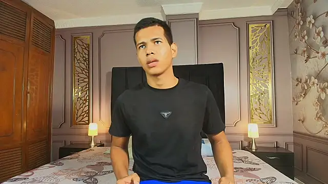 KingStark  online show from 12-23-25, 03:28