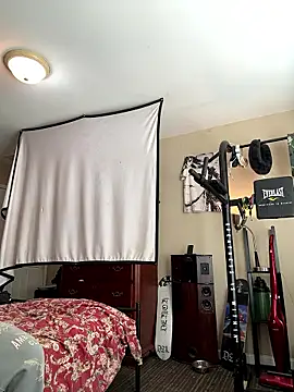 KeYBuMp323 online show from 01-07-26, 03:50