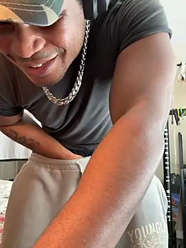 KeYBuMp323 online show from 02-13-26, 05:02