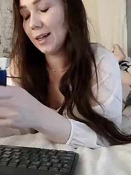  San Sara  online show from 11-14-25, 05:33