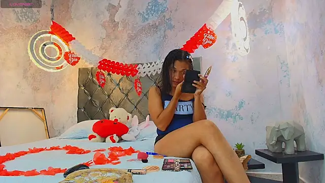 DarcyMooree online show from 09-14-25, 01:22